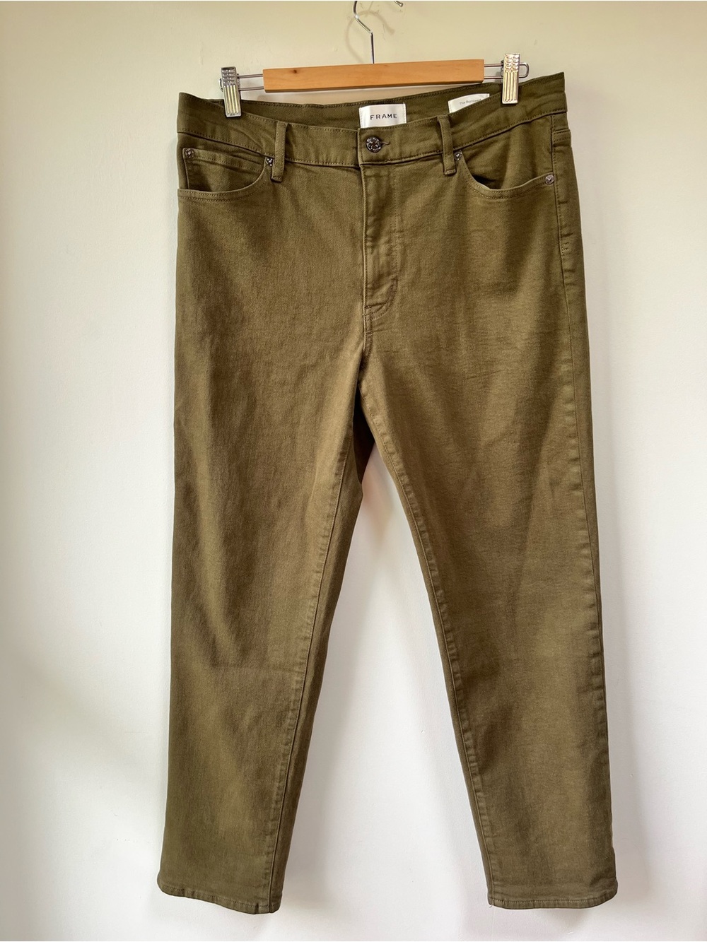 Frame The Borrowed Mid- Rise Straight-Leg Boyfriend Jean in Army Olive Green 30